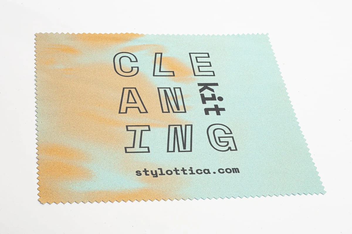 Kit Pulizia Occhiali STYLOTTICA Spray Con 1 Panno In Microfibra. 4 Kit Pulizia Occhiali STYLOTTICA Spray Con 1 Panno In Microfibra. - immagine 4