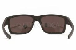 Occhiale Da Sole OAKLEY Mainlink Prizm Polarized XL OO9264-4761 6 Occhiale Da Sole OAKLEY Mainlink Prizm Polarized XL OO9264-4761 -Negozio al dettaglio Stylottica occhiale da sole oakley mainlink prizm polarized xl oo9264 4761 2