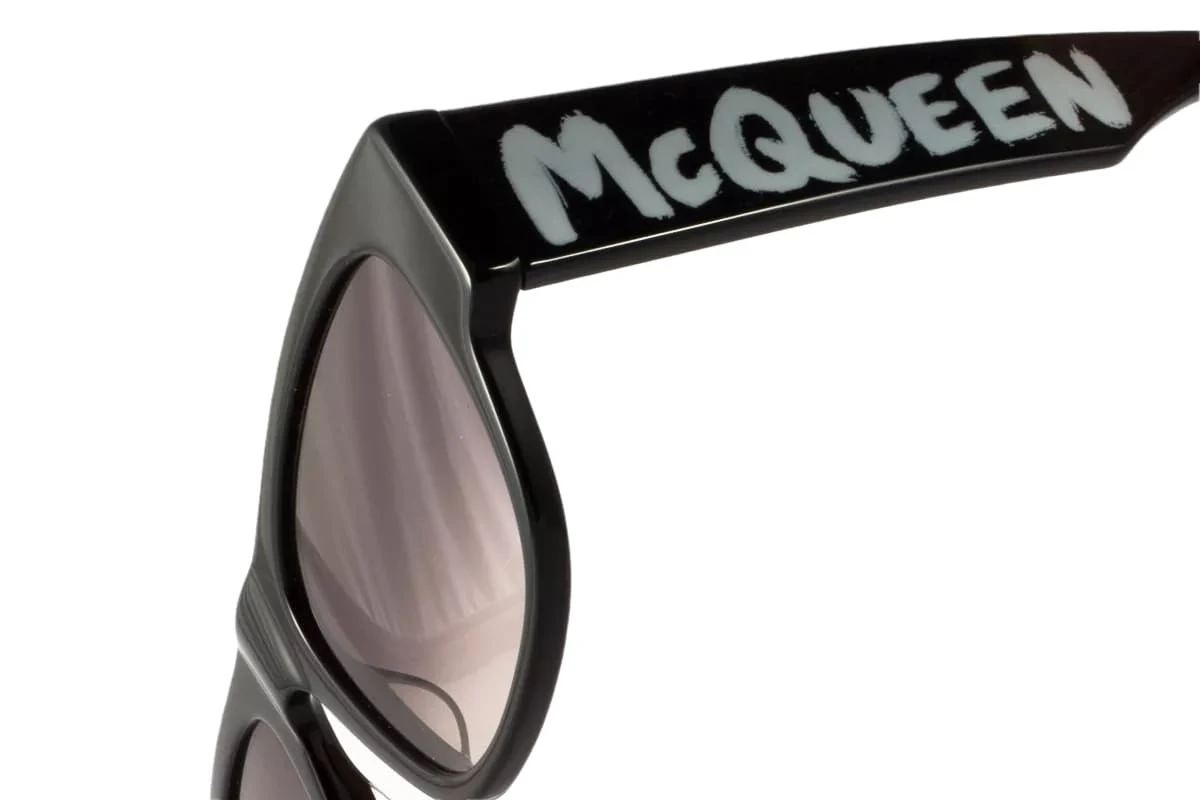 Occhiali Da Sole ALEXANDER MCQUEEN AM0328S 001 9 Occhiali Da Sole ALEXANDER MCQUEEN AM0328S 001 - immagine 9