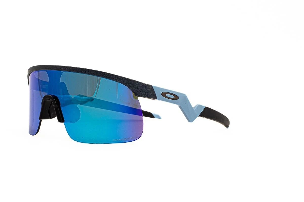 Occhiali Da Sole Junior OAKLEY Resistor OJ9010-1623 Prizm 2 Occhiali Da Sole Junior OAKLEY Resistor OJ9010-1623 Prizm - immagine 2