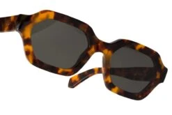 Occhiali Da Sole RETROSUPERFUTURE Pooch Spotted Havana 15 Occhiali Da Sole RETROSUPERFUTURE Pooch Spotted Havana -Negozio al dettaglio Stylottica occhiali da sole retrosuperfuture pooch spotted havana 6